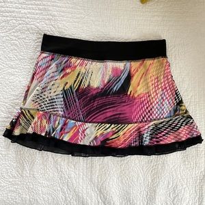Sofibella Multi-color 13” tennis skirt, size M